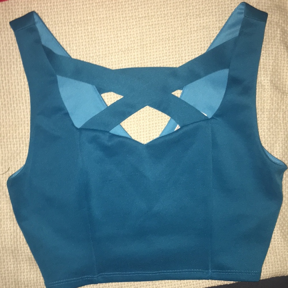 Bundle Crop Tops!! - image 7